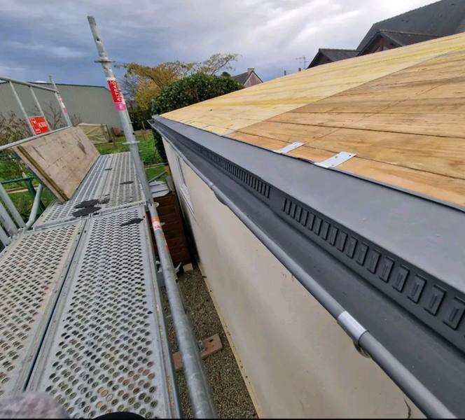 Gouttière zinc aluminium EM Couverture